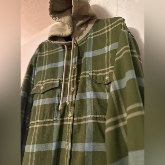 AE Hooded Flannel Button Up - Picture 2 of 8